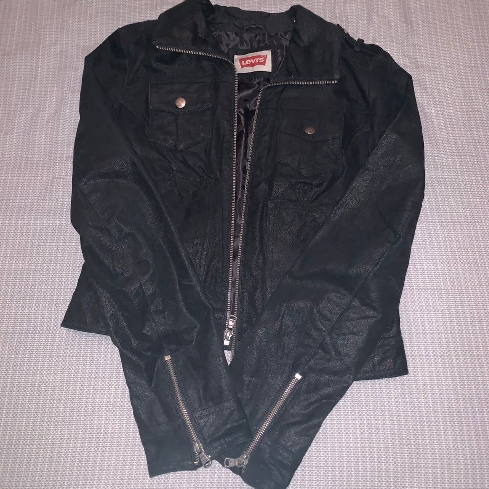 Levi’s women’s leather jacket Size small